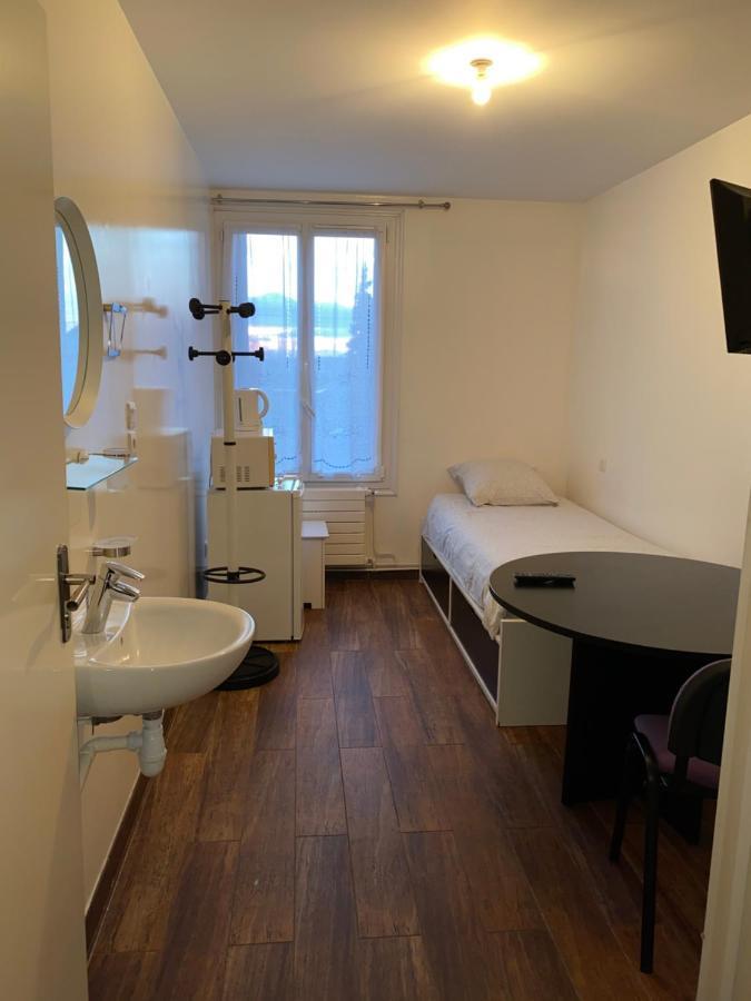 Hotel Café de la Gare Bessancourt Esterno foto
